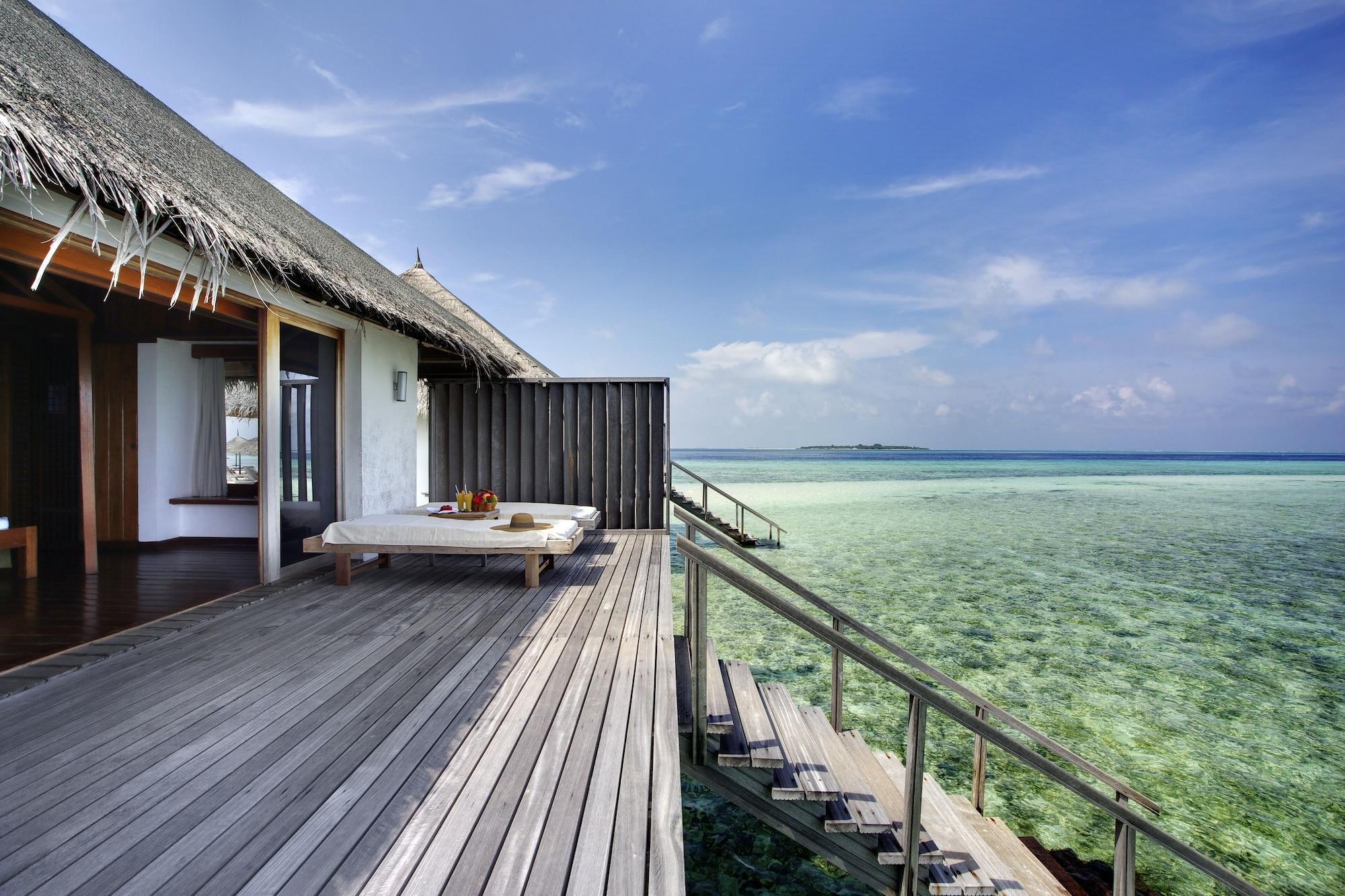 Gangehi Island Resort & Spa Экстерьер фото