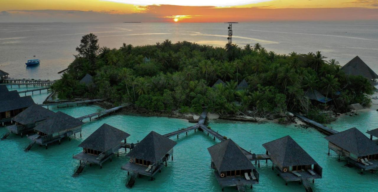 Gangehi Island Resort & Spa Экстерьер фото