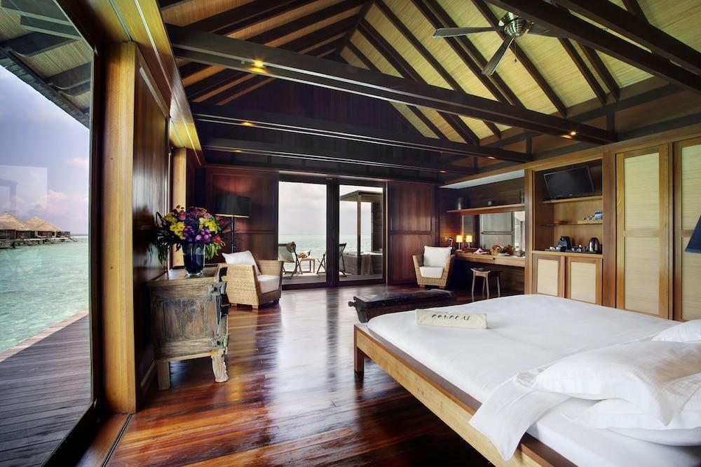 Gangehi Island Resort & Spa Экстерьер фото