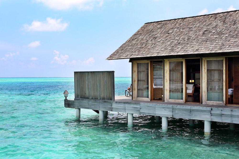 Gangehi Island Resort & Spa Экстерьер фото