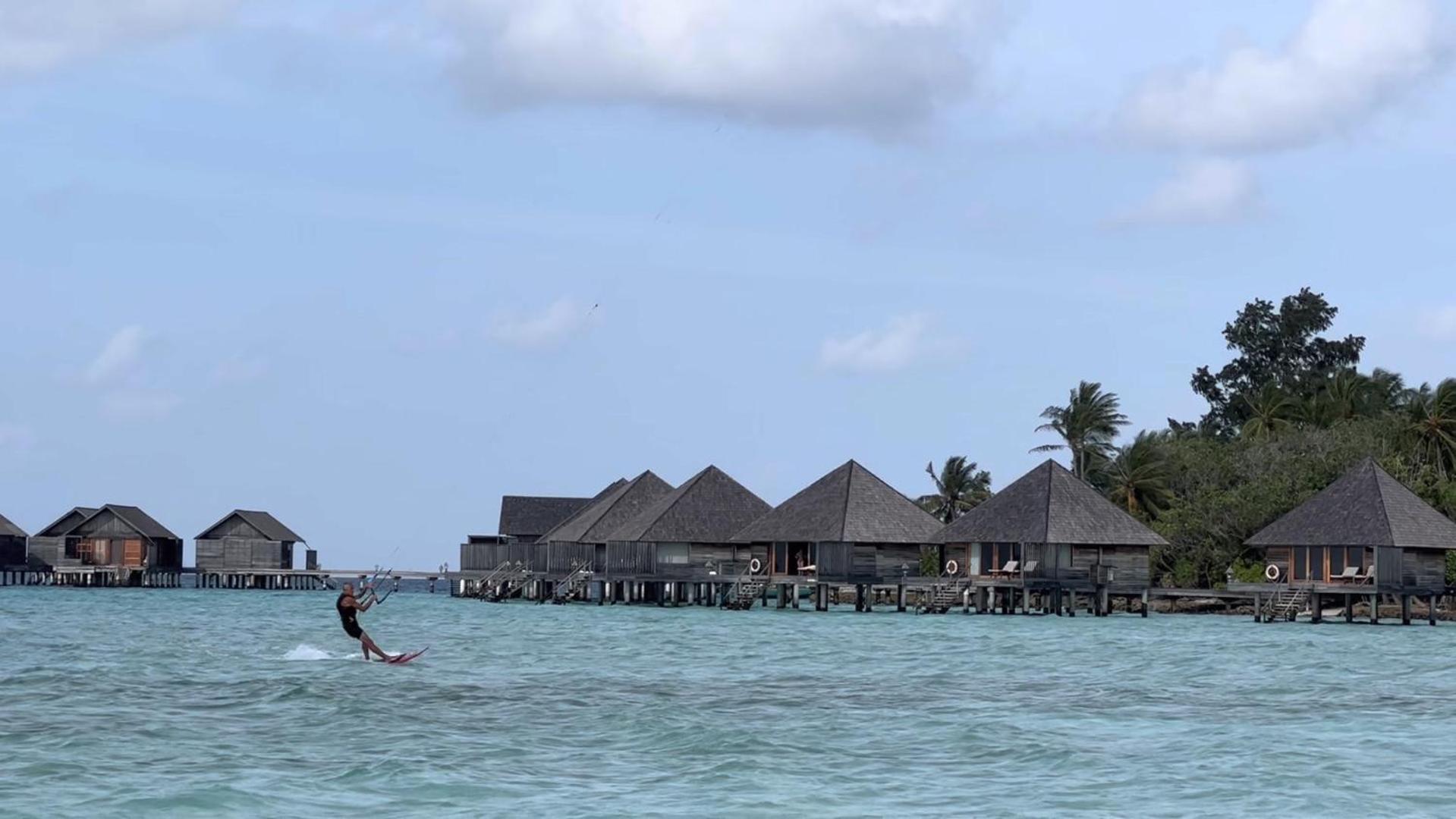 Gangehi Island Resort & Spa Экстерьер фото