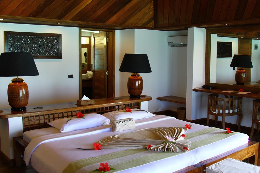 Gangehi Island Resort & Spa Экстерьер фото