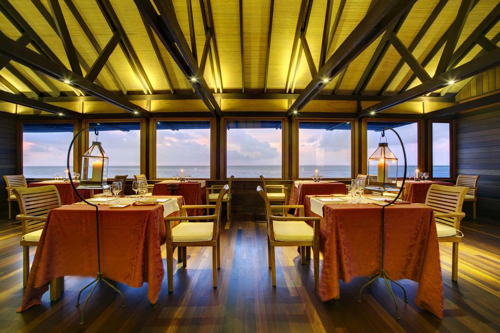 Gangehi Island Resort & Spa Экстерьер фото